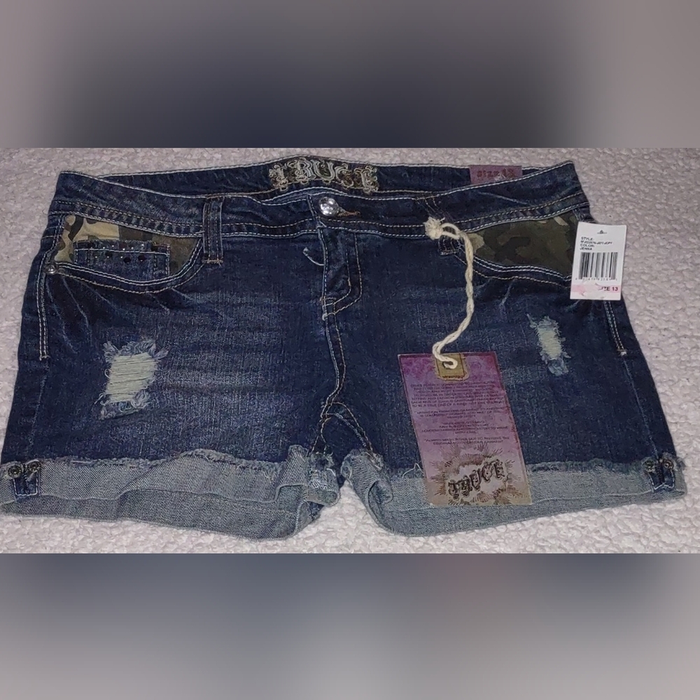 Truce Stylish Blue Denim Women's Shorts Size 13 NWT
